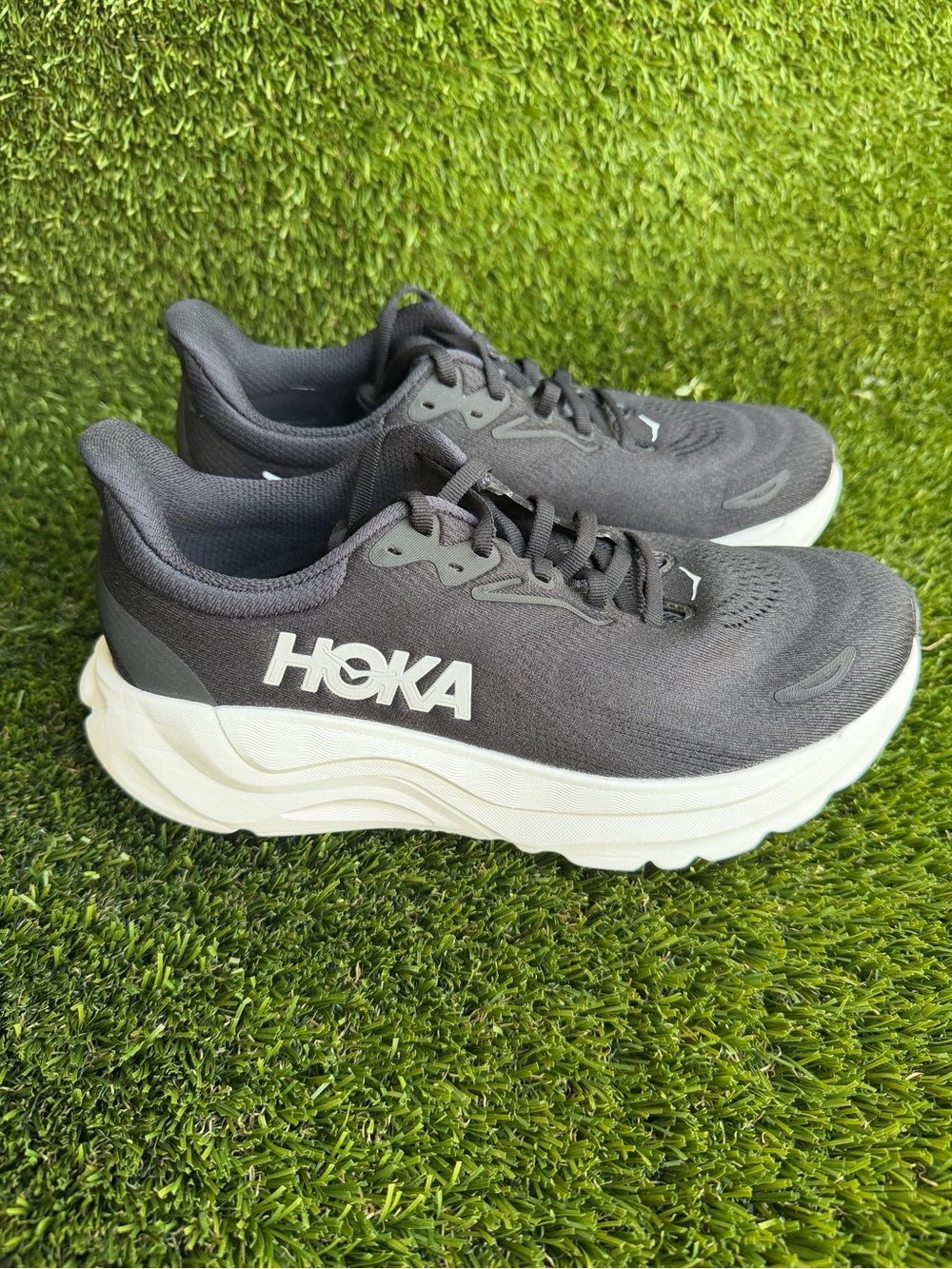 HOKA Arahi 8 women’s size 8